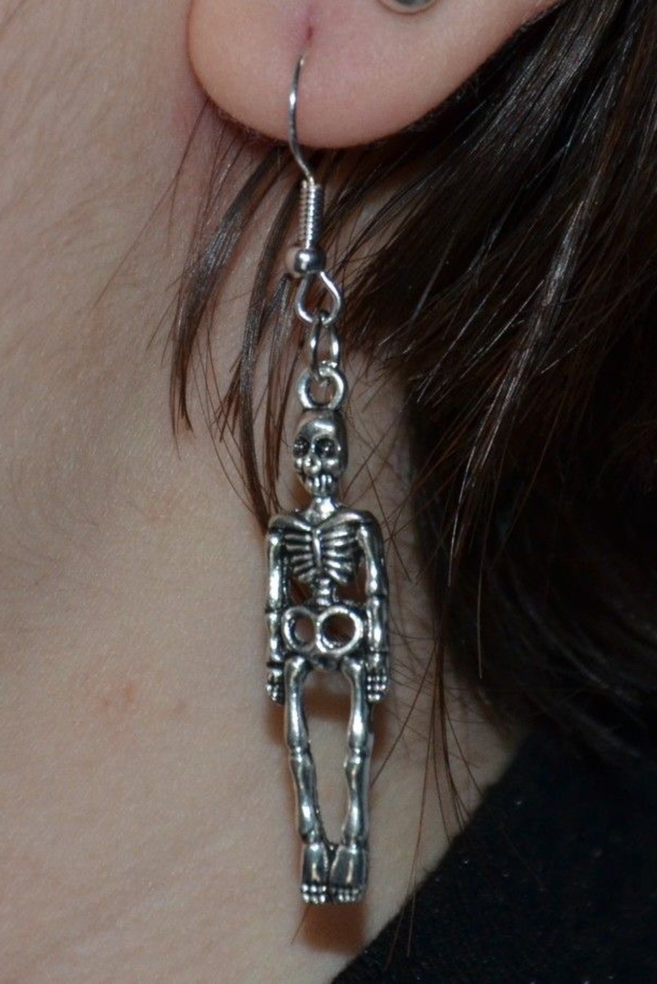 Boucles d'oreilles -- MOCA